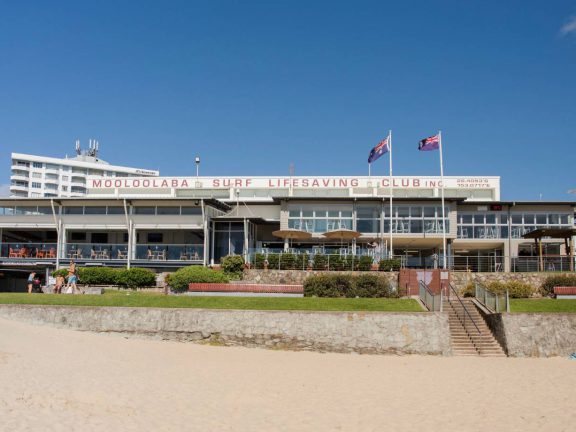 mooloolaba-surf-club-from-beach